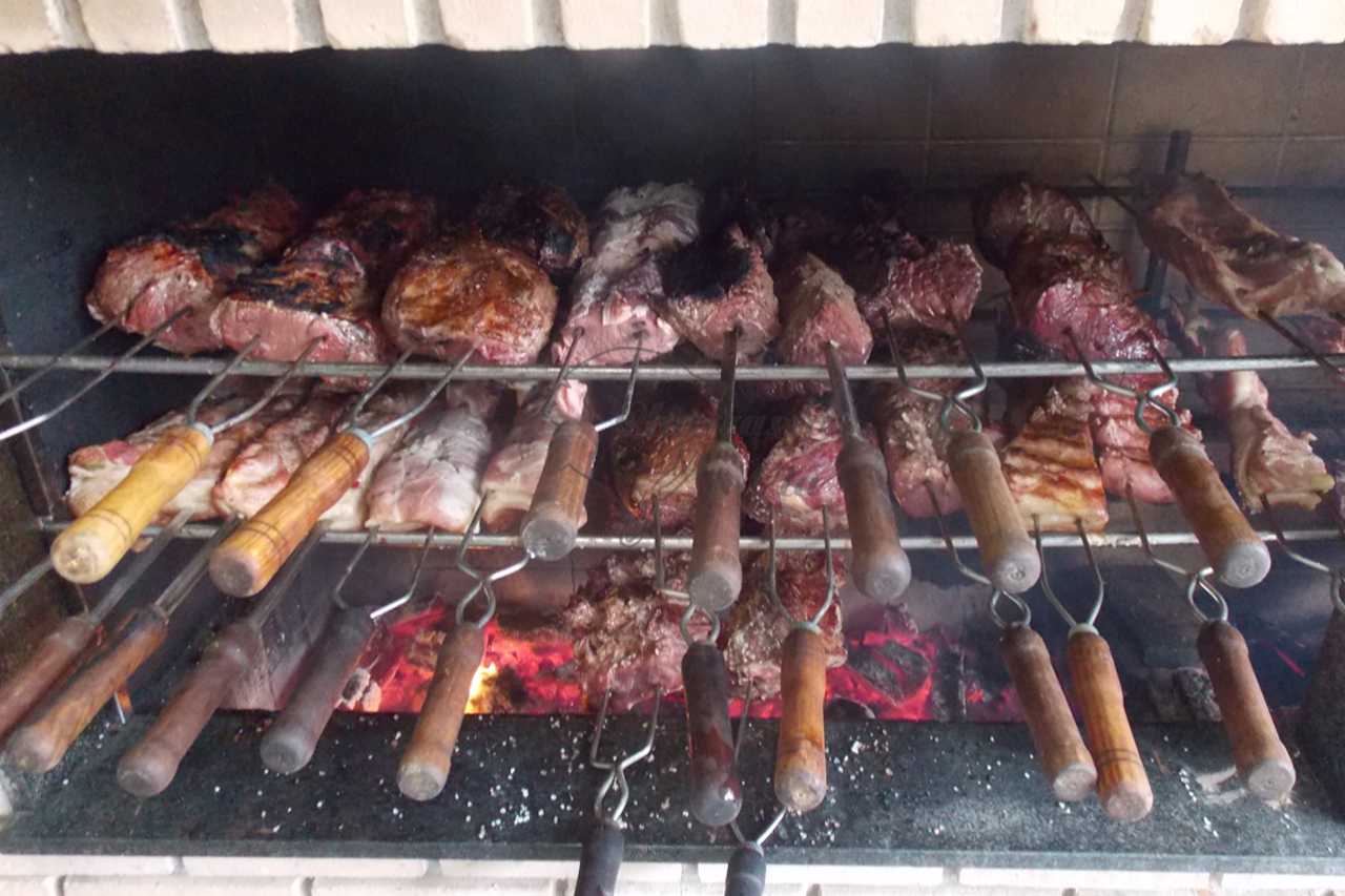 Churrasqueira com carnes