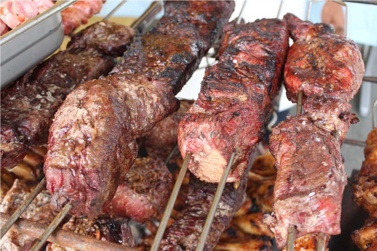 Churrasqueira com carnes