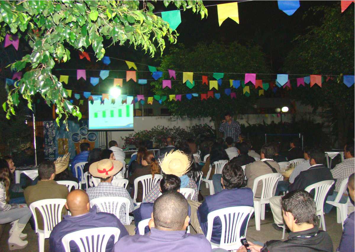 Palestra em festa junina