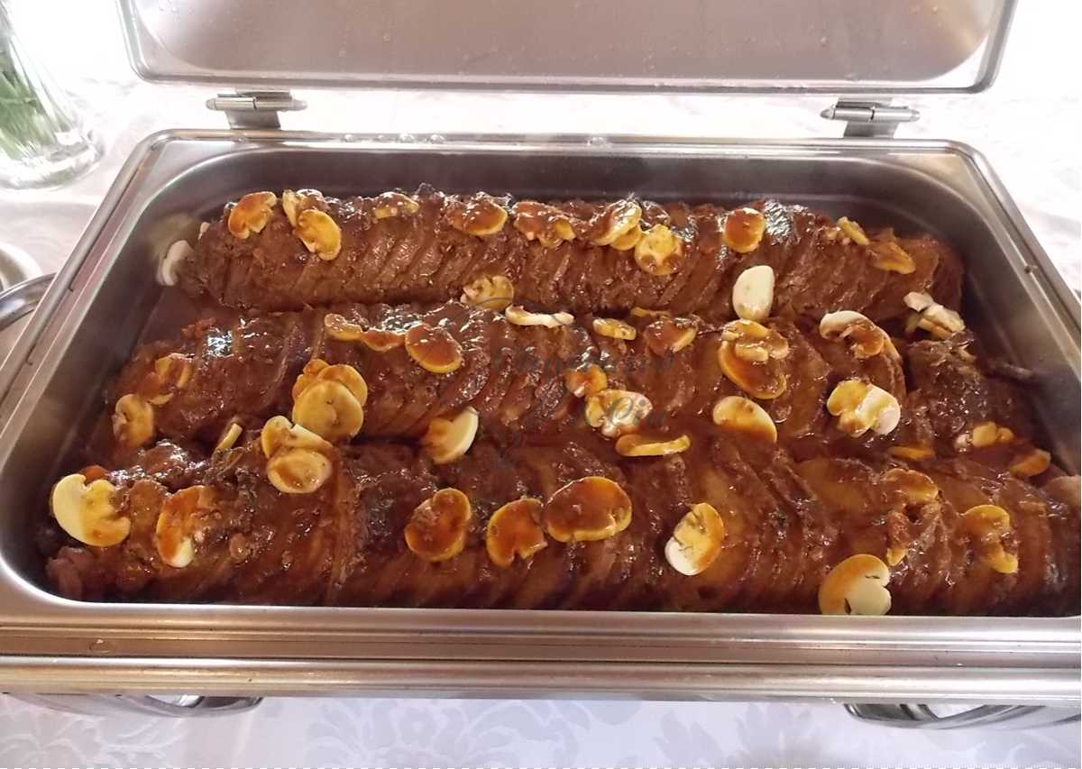 Filé ao molho de champignon