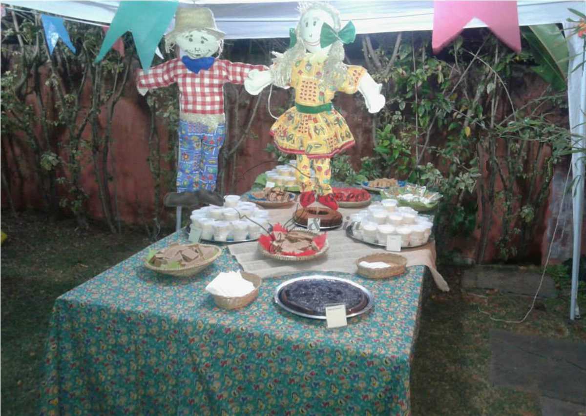 Mesa de doces Churrasco e Cia